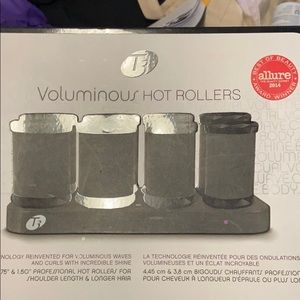 T3 voluminous hot rollers!